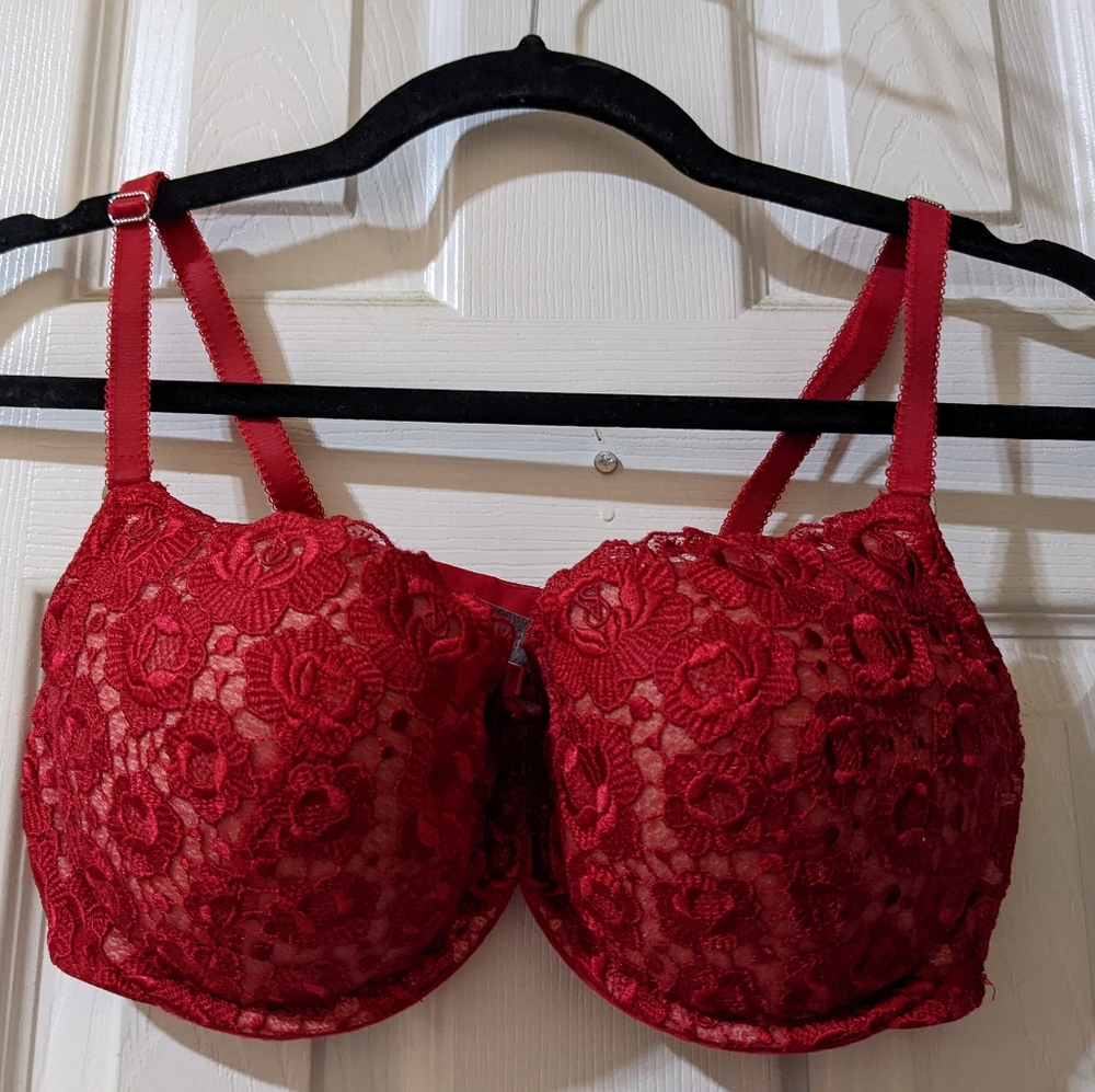NWOT Victoria's Secret Push Up Bra